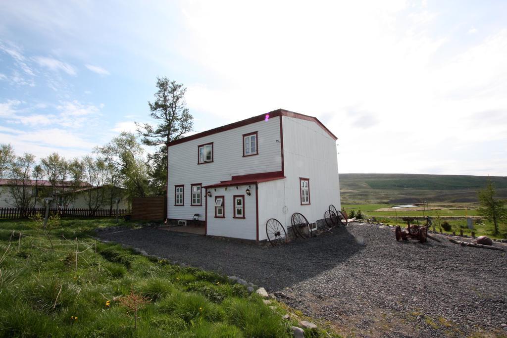 Guesthouse Storu-Laugar Laugar  Kültér fotó