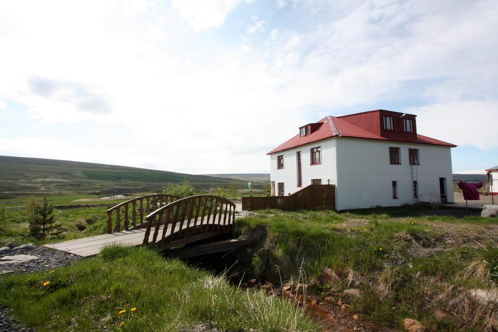 Guesthouse Storu-Laugar Laugar  Kültér fotó