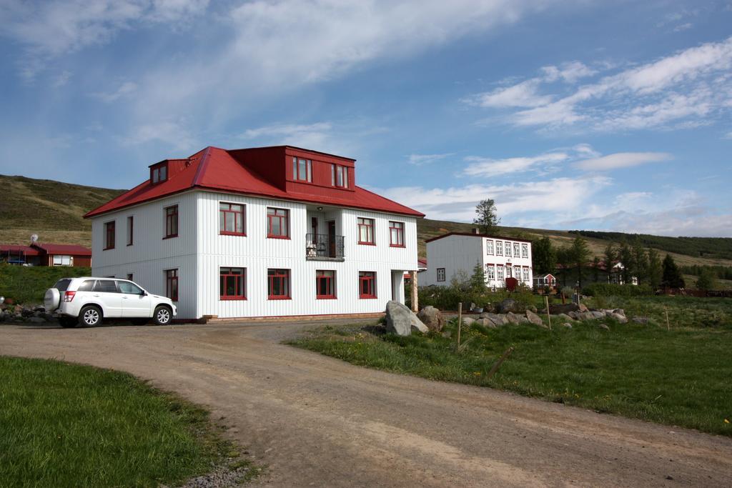 Guesthouse Storu-Laugar Laugar  Kültér fotó